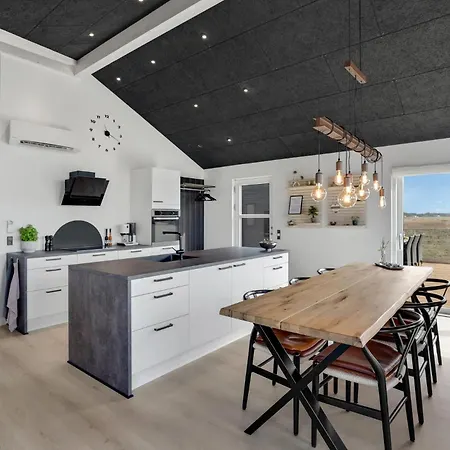 Holiday home Beautiful In With Kitchen Blavand